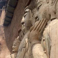 三十功名尘与土呀头像