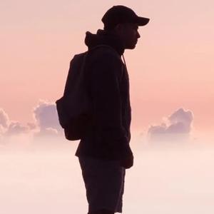 大山里的铜铃铛头像
