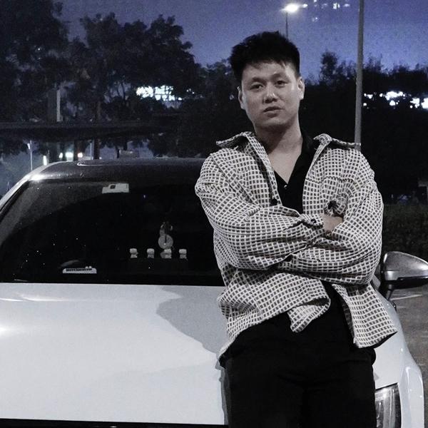 东哥玩奥迪头像