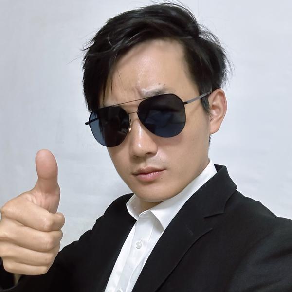趣评测威哥头像