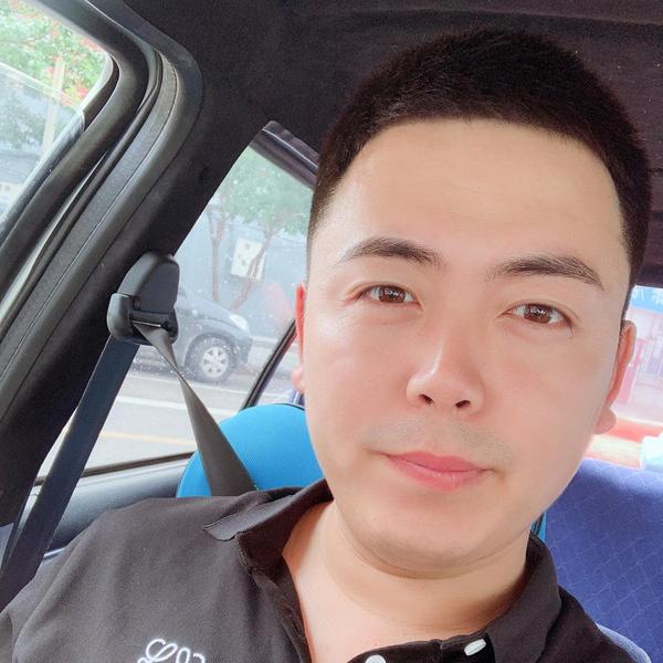 陈宇手缝方向盘把套🚗头像