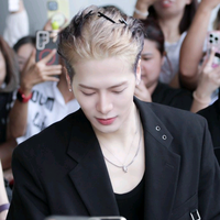 谢比尔先生头像