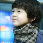 小孩玩球球的个人资料头像