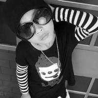 开飞机去要饭811头像