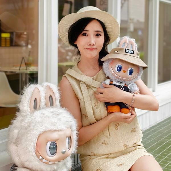 薇小沫mo酱头像