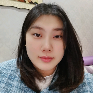 芳芳吖头像