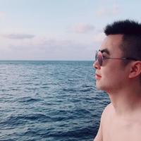 小勇哥在路上头像