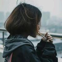草莓味的黑公鸡头像