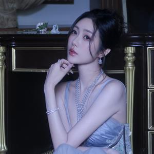 野生长腿姐姐