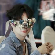 跟着月亮走的个人资料头像