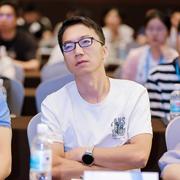 AI时代原住民的个人资料头像