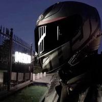 没有伞的梁头像