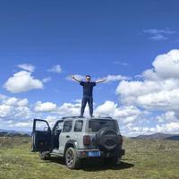 爱玩车的元子头像