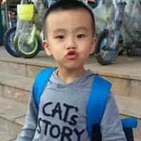 开心的海钓钓鱼老头像