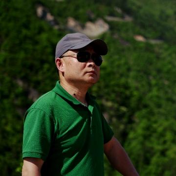 摄影人龙叔头像