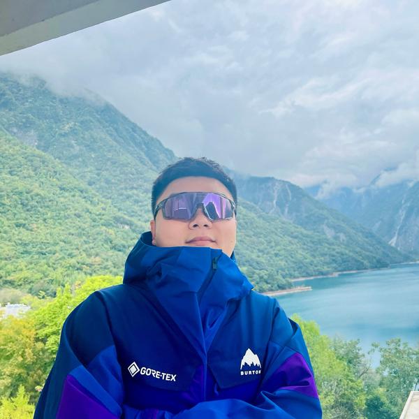 达不溜说车头像