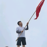 亮弟聊车头像