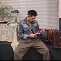 自由湖泊je9DhWT头像