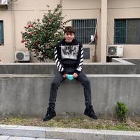 谦谦在干啥头像