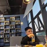 脸红的赵阿龙先生头像