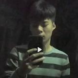 啊弟买玉米木头像