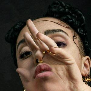 FKA twigs头像