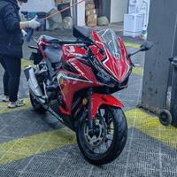 本田CBR400R头像