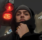 彩虹变成黑色也只要你一句话的个人资料头像