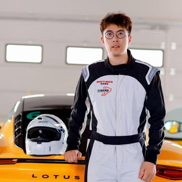 爱玩车的阿越头像