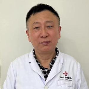 眼科律主任头像