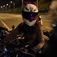 机车薛薛老师头像