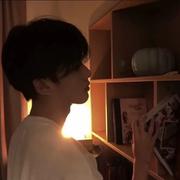 谩歌折屿的个人资料头像