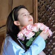 槐序十七001的个人资料头像