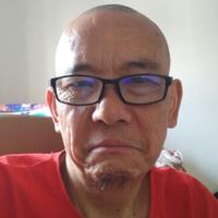 老艺术家颜峻头像