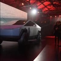 特斯拉在合资坟头跳舞头像