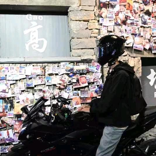 小霖的Suzuki头像