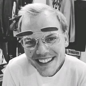 AVICII头像