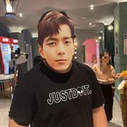 孜孜不倦的小恐龙的个人资料头像