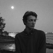 若fds的个人资料头像