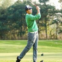 爱打高尔夫的奶爸头像