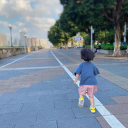 奔跑的小孩的个人资料头像