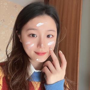 小妍是枚运营头像