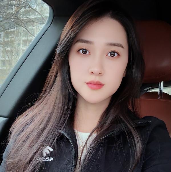 彤彤玩玩车头像