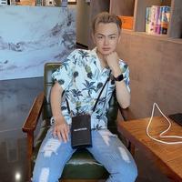 贺子航同学h头像