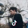 高，还没富～但帅头像