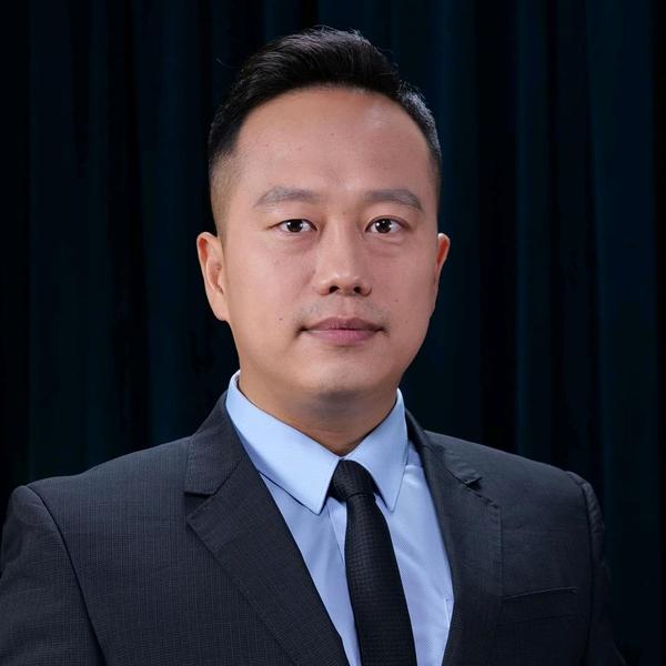 胡麒牧博士头像