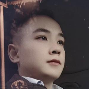 小辉有亿思头像