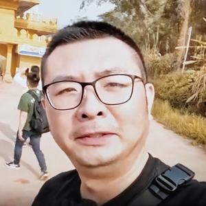 环游世界的王啸头像