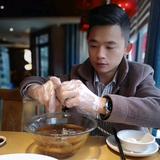 哥在迪拜捡垃圾头像