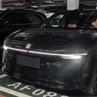 极氪暴富的超人头像